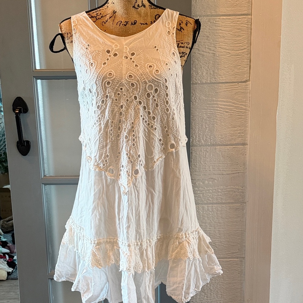 Indika White Eyelet Midi Dress size L